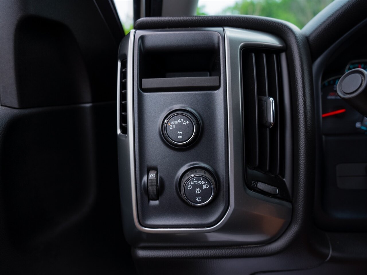 2018 Chevrolet Silverado 1500 LT   - Photo 35 - Washington, MI 48094