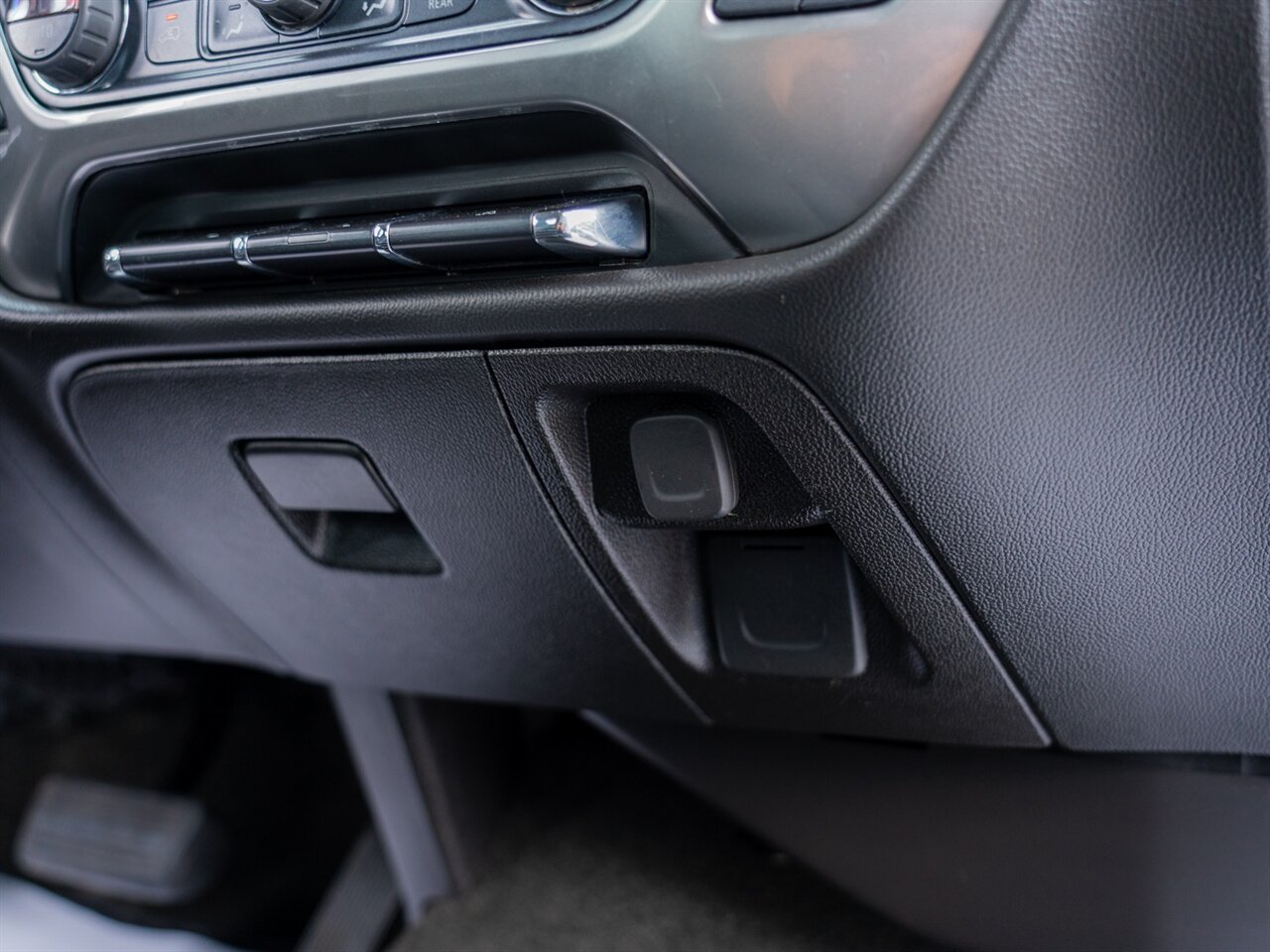 2018 Chevrolet Silverado 1500 LT   - Photo 42 - Washington, MI 48094