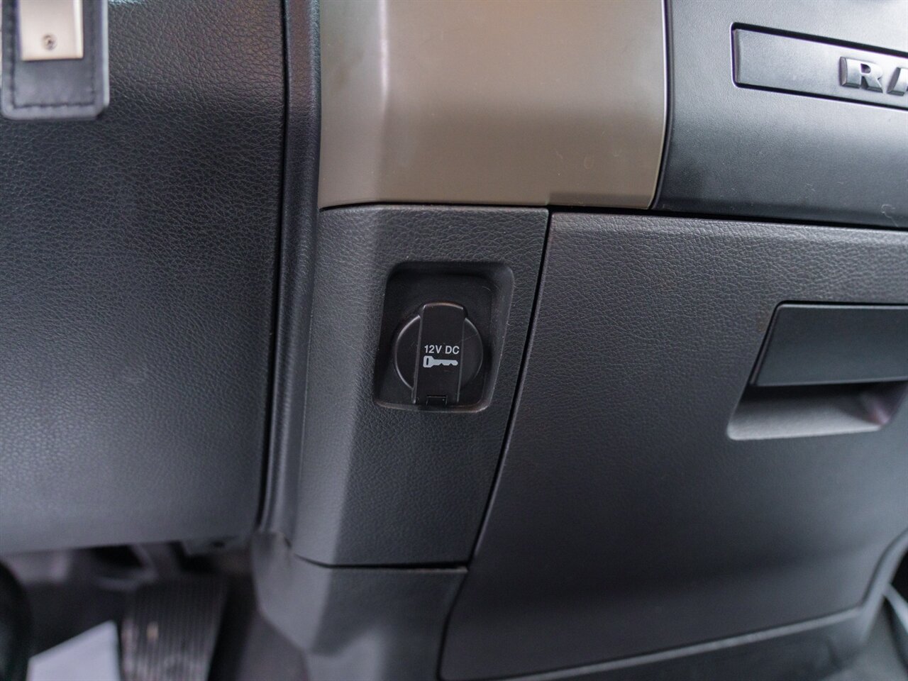 2012 RAM 1500 Express - Photo 33 - Washington, MI 48094