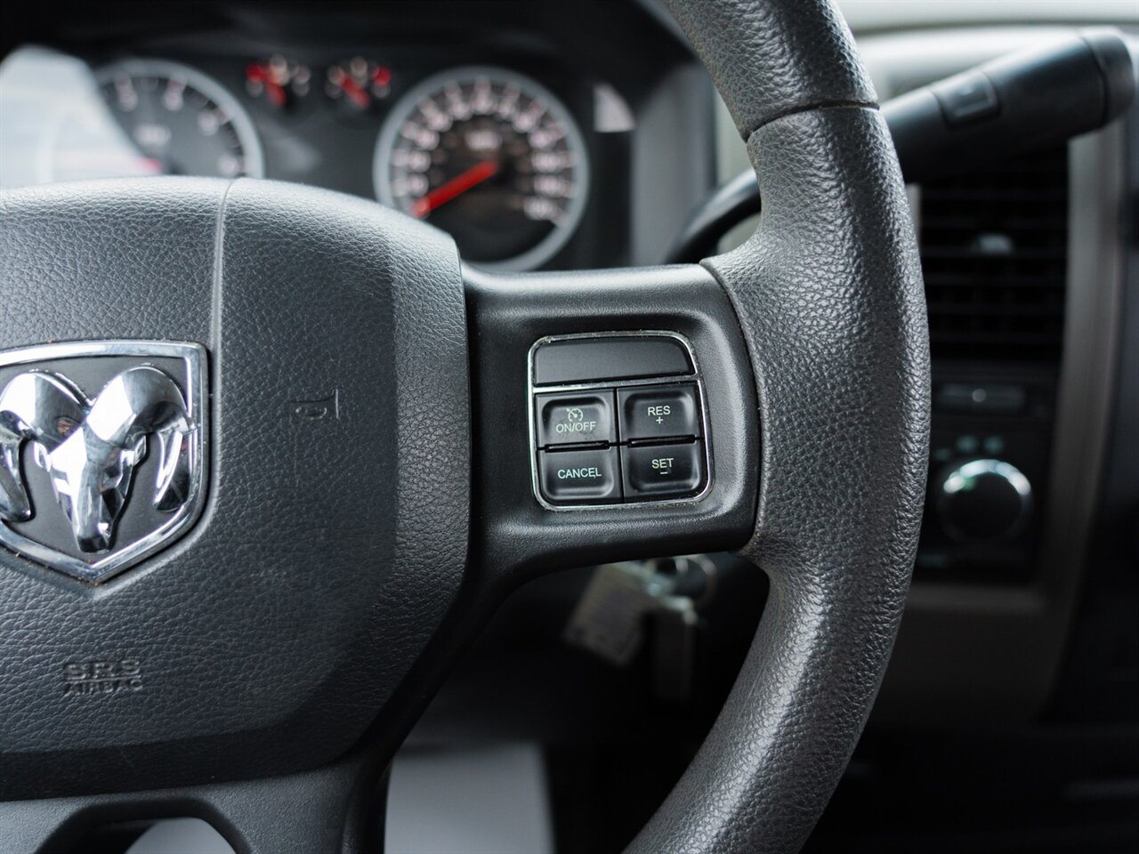 2012 RAM 1500 Express - Photo 27 - Washington, MI 48094