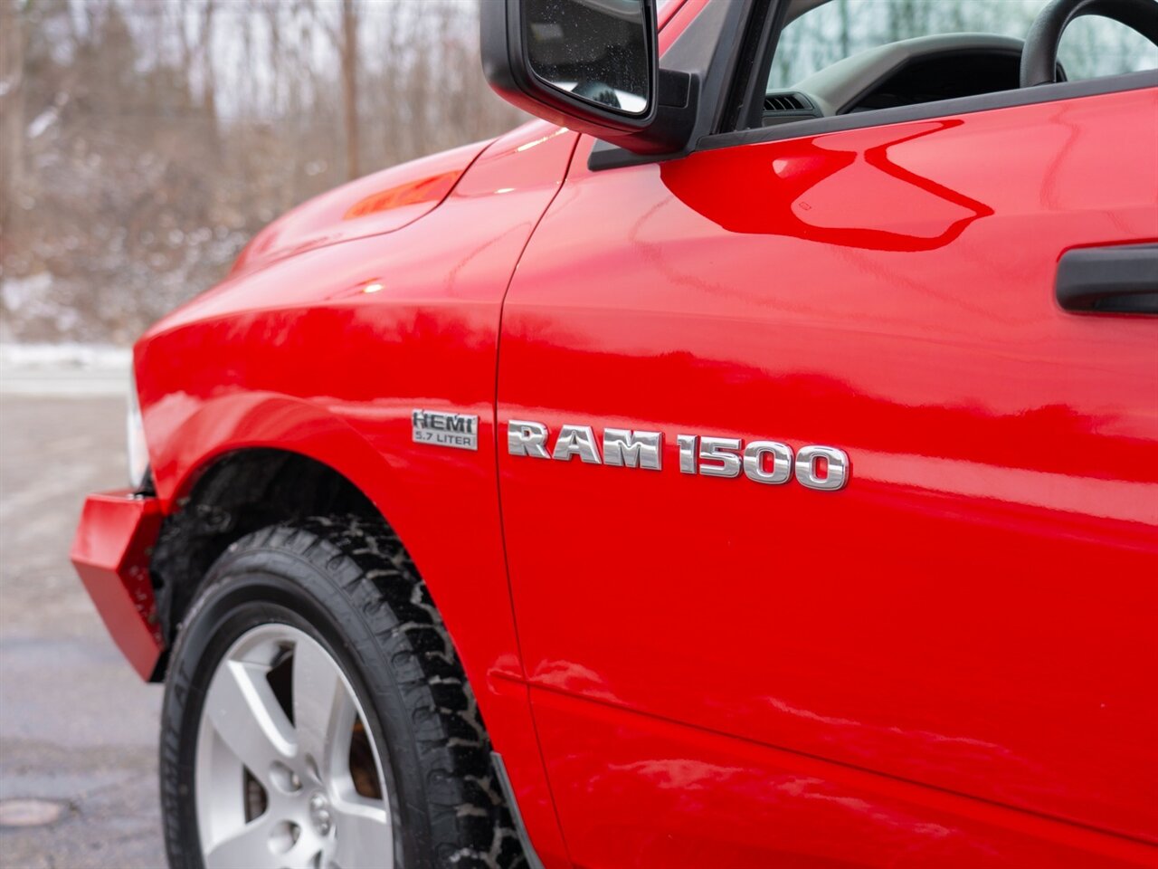 2012 RAM 1500 Express - Photo 11 - Washington, MI 48094