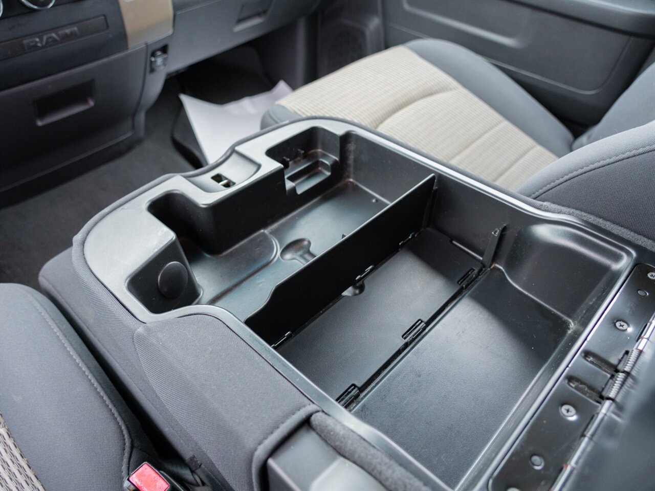 2012 RAM 1500 Express - Photo 34 - Washington, MI 48094