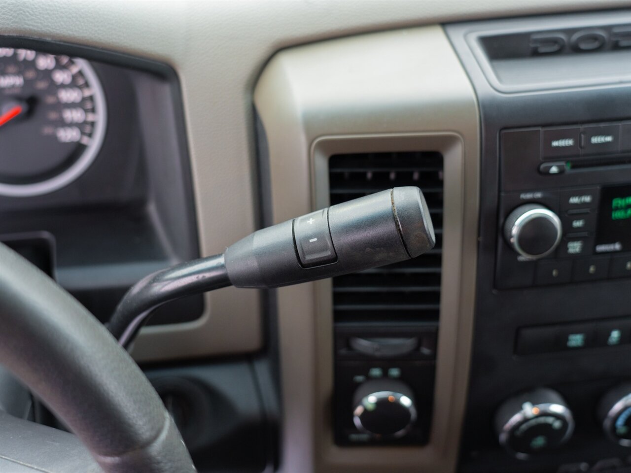 2012 RAM 1500 Express - Photo 35 - Washington, MI 48094