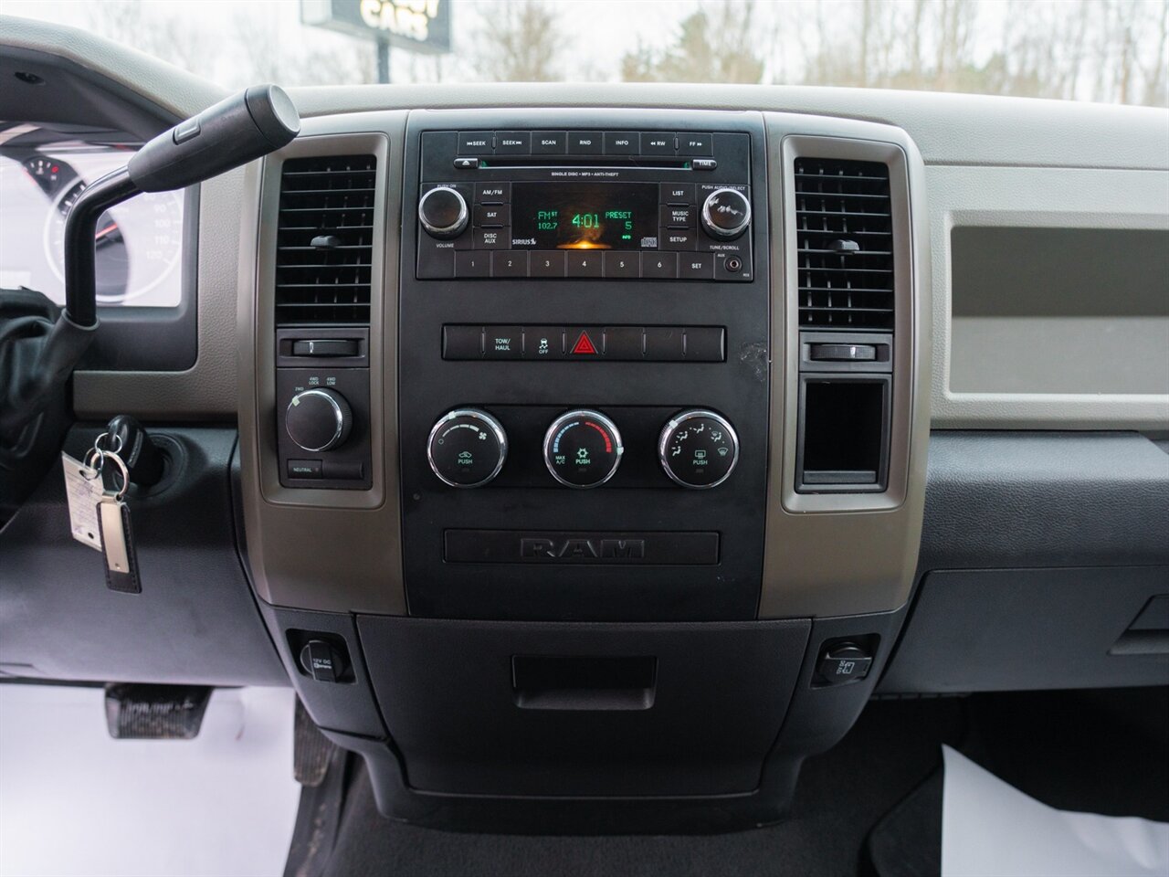 2012 RAM 1500 Express - Photo 28 - Washington, MI 48094