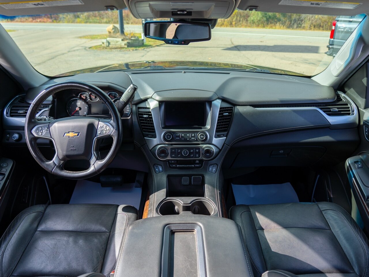 2019 Chevrolet Suburban LT - Photo 27 - Washington, MI 48094