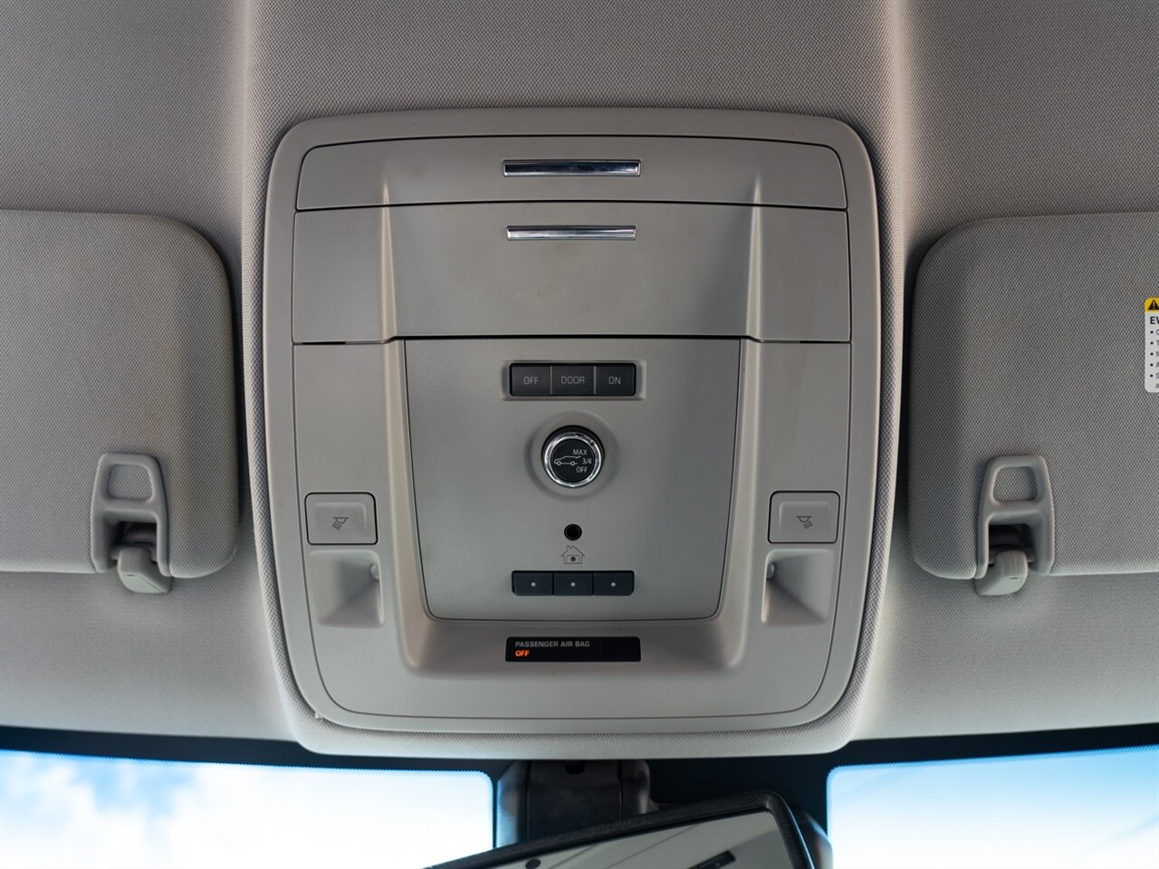 2019 Chevrolet Suburban LT - Photo 43 - Washington, MI 48094