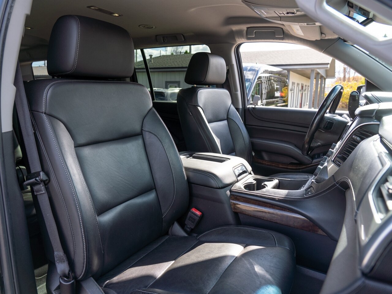2019 Chevrolet Suburban LT - Photo 21 - Washington, MI 48094