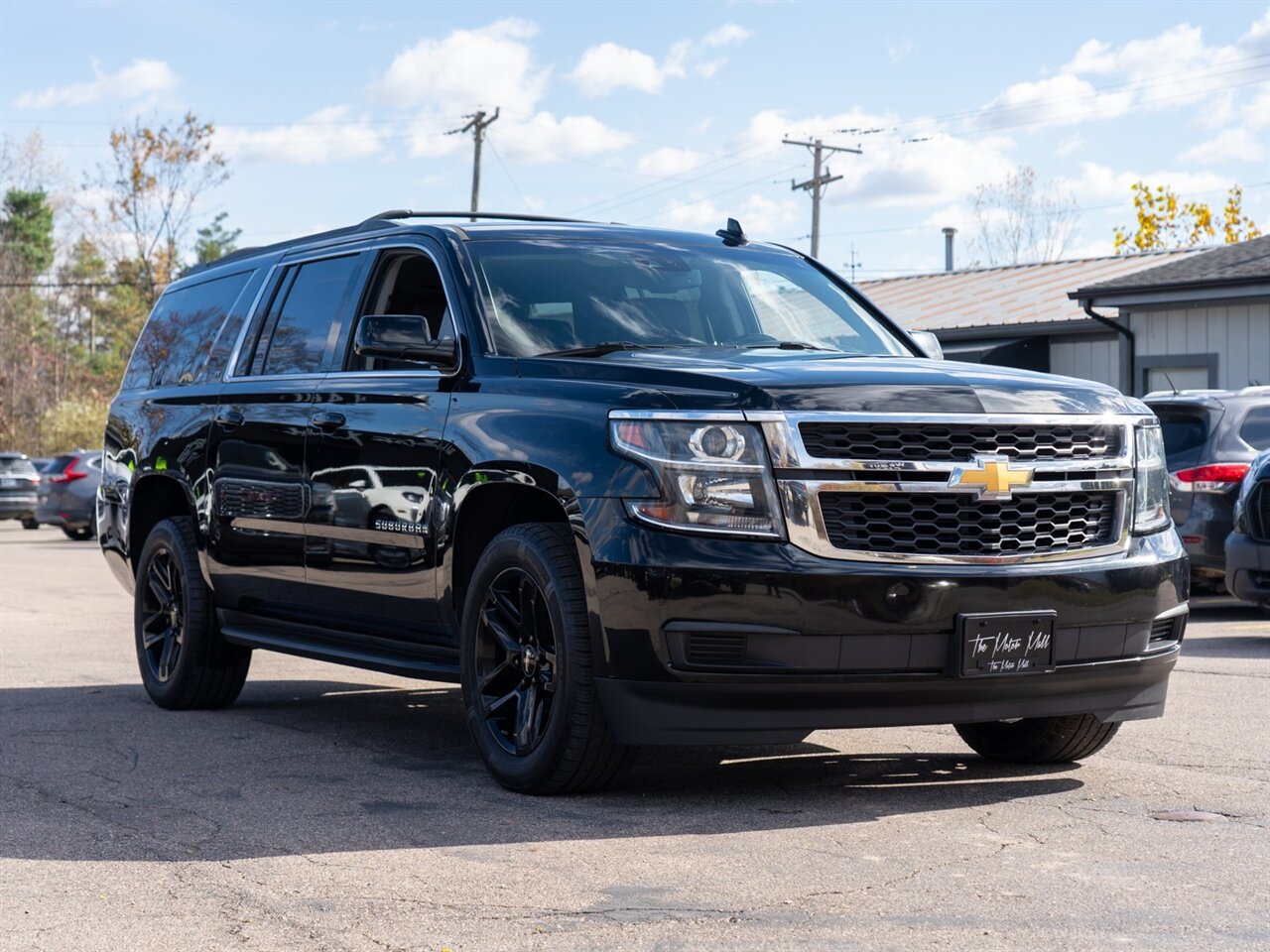 2019 Chevrolet Suburban LT - Photo 3 - Washington, MI 48094
