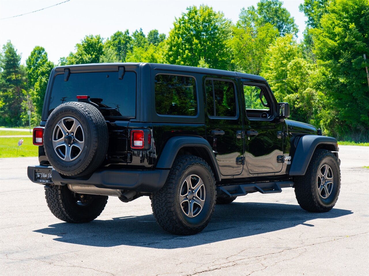2018 Jeep Wrangler Unlimited Sport S - Photo 5 - Washington, MI 48094