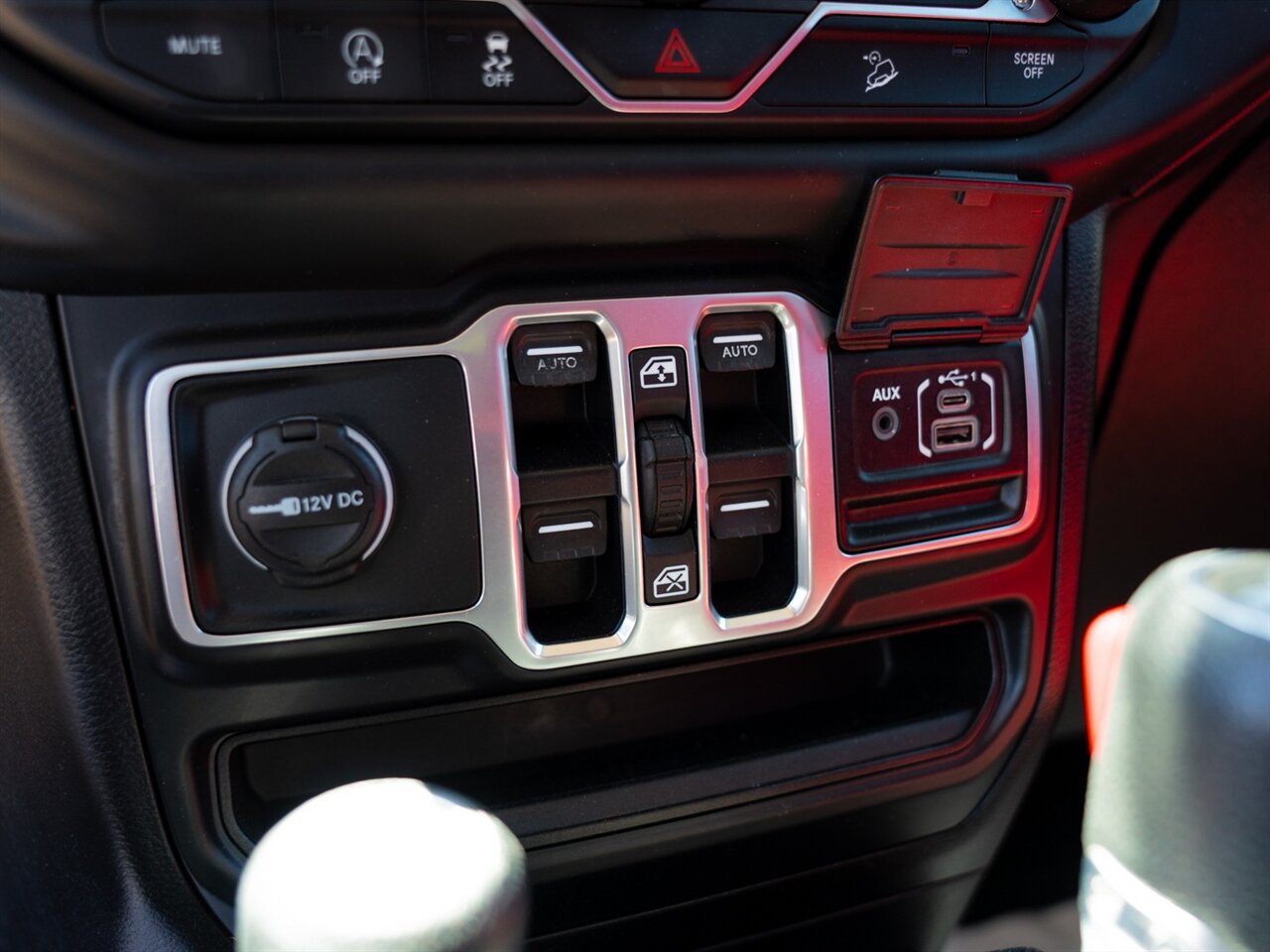 2018 Jeep Wrangler Unlimited Sport S - Photo 38 - Washington, MI 48094