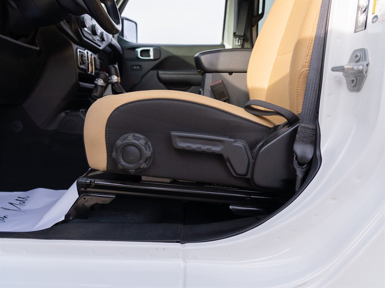 2022 Jeep Wrangler Unlimited Willys   - Photo 15 - Washington, MI 48094