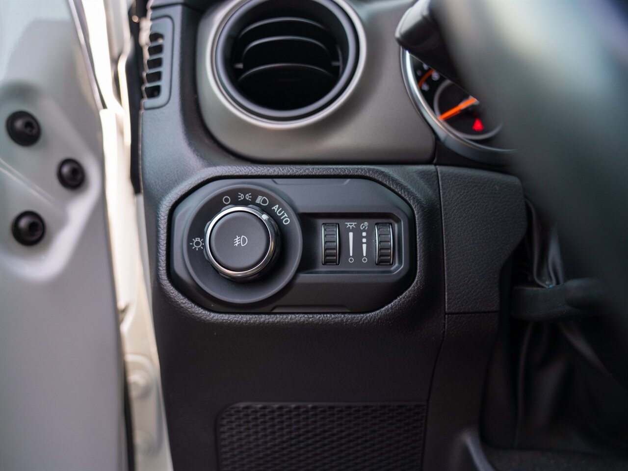 2022 Jeep Wrangler Unlimited Willys   - Photo 35 - Washington, MI 48094