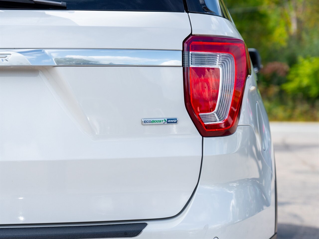 2017 Ford Explorer Platinum - Photo 11 - Washington, MI 48094