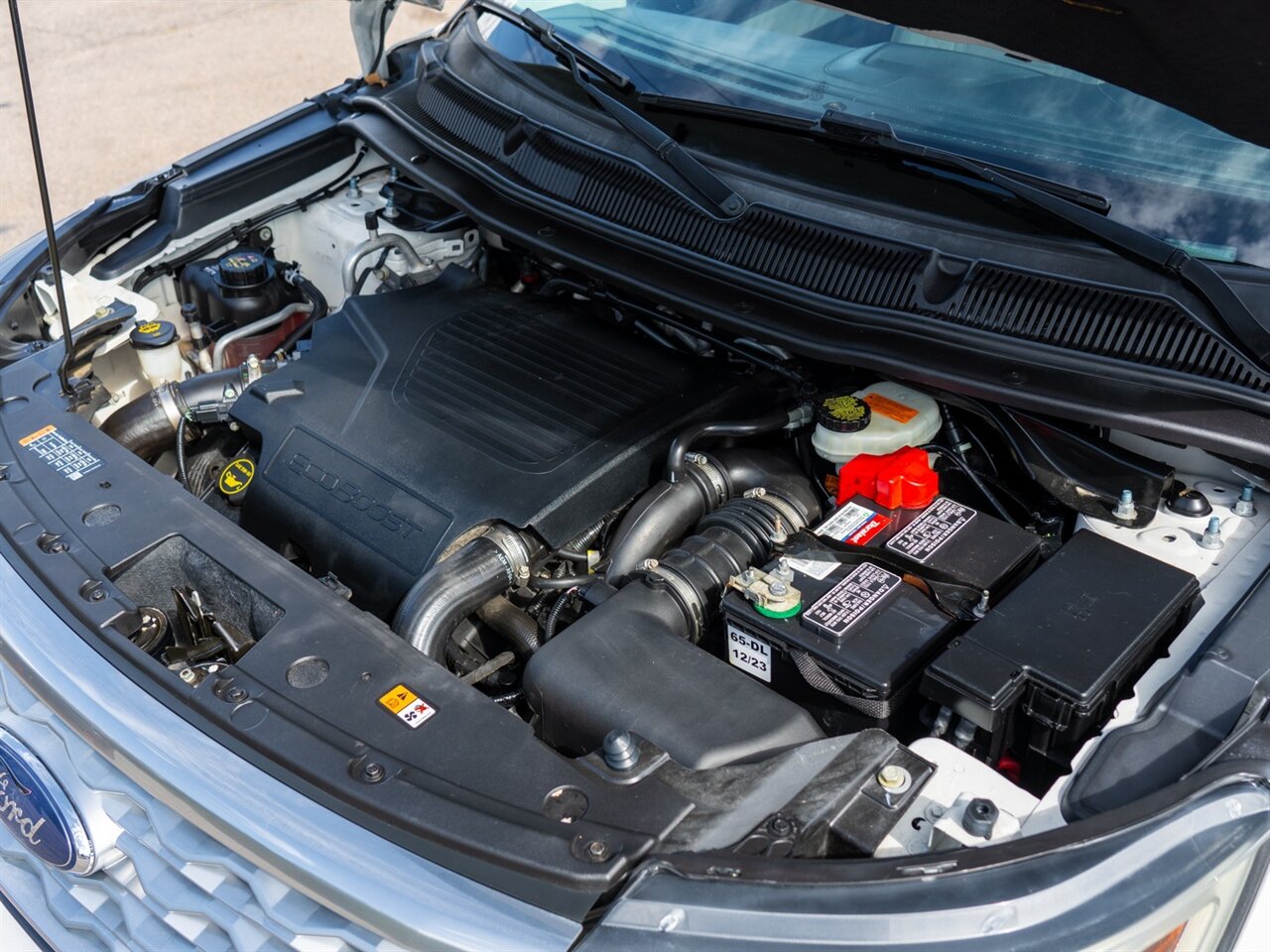 2017 Ford Explorer Platinum - Photo 15 - Washington, MI 48094