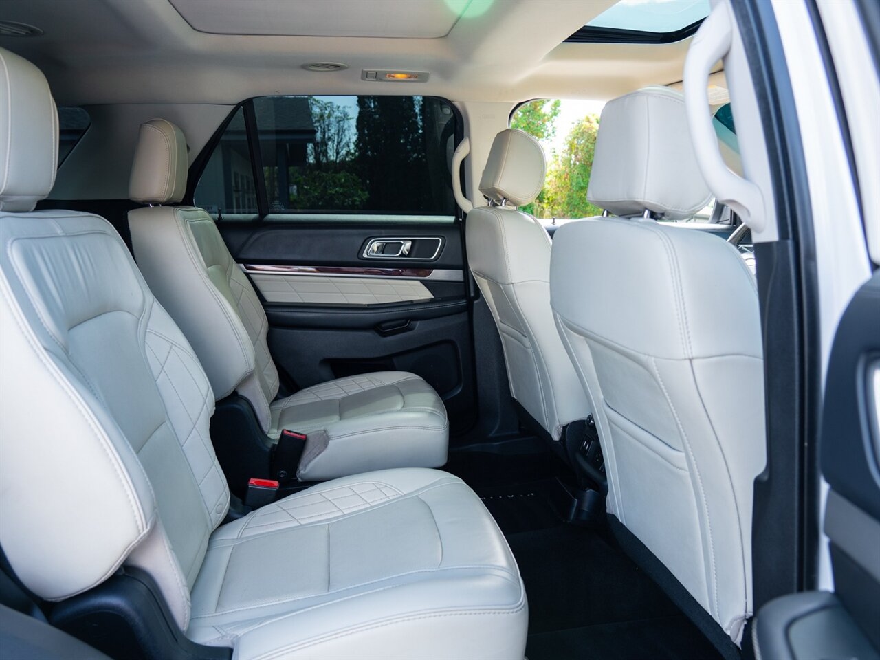 2017 Ford Explorer Platinum - Photo 22 - Washington, MI 48094