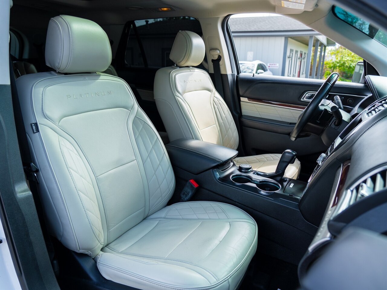2017 Ford Explorer Platinum - Photo 21 - Washington, MI 48094