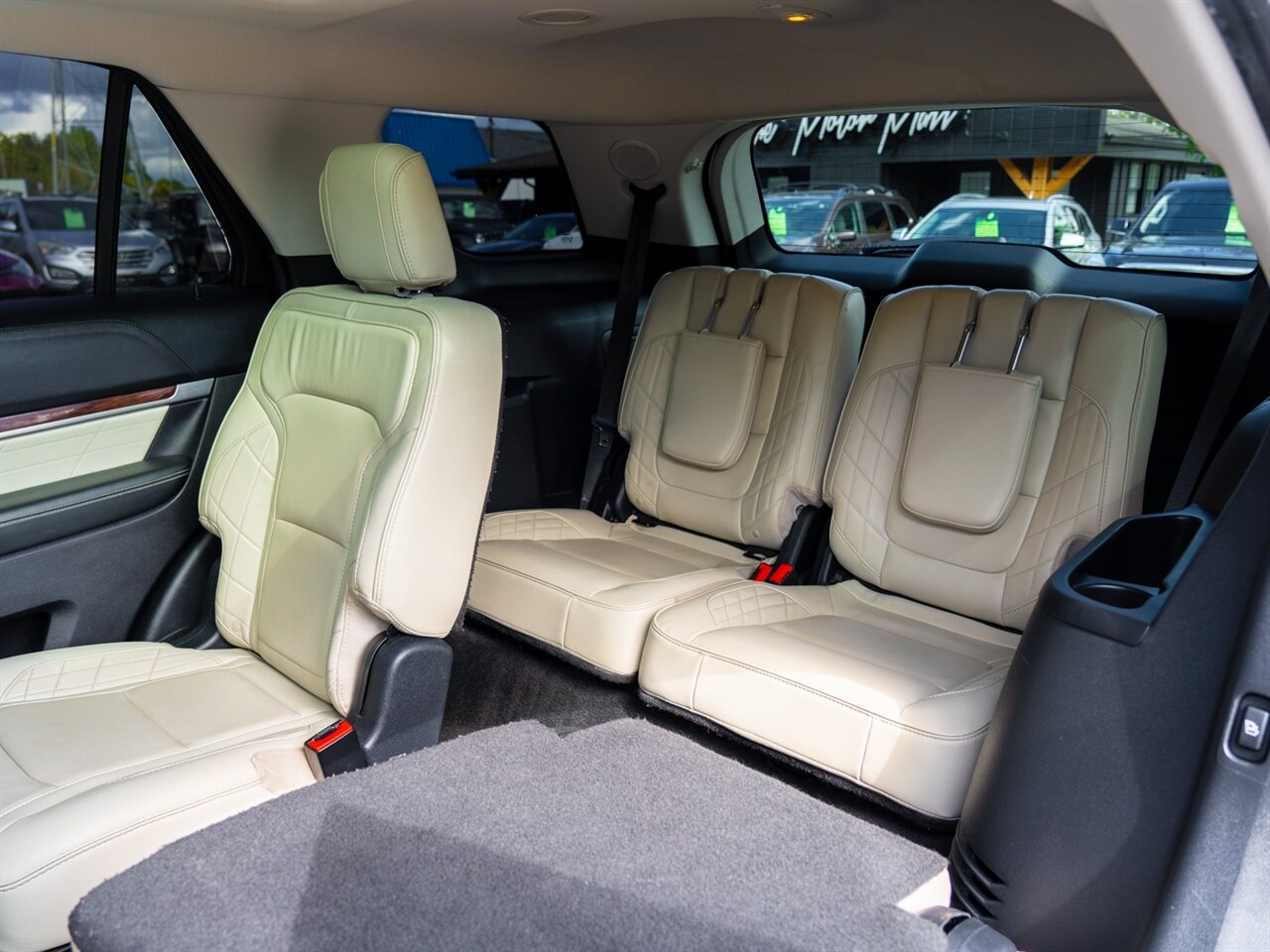 2017 Ford Explorer Platinum - Photo 24 - Washington, MI 48094