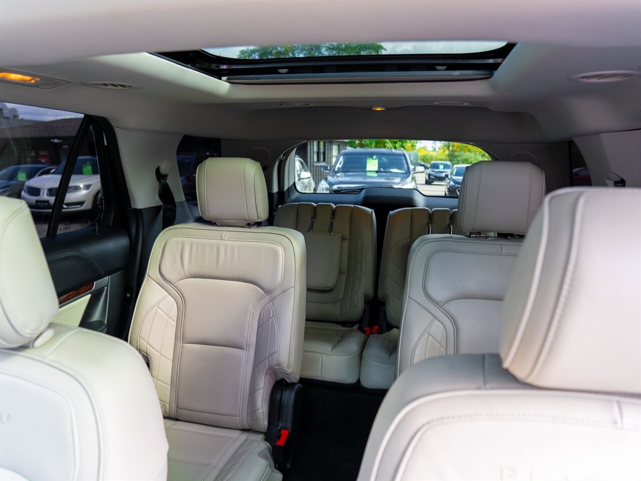 2017 Ford Explorer Platinum - Photo 25 - Washington, MI 48094