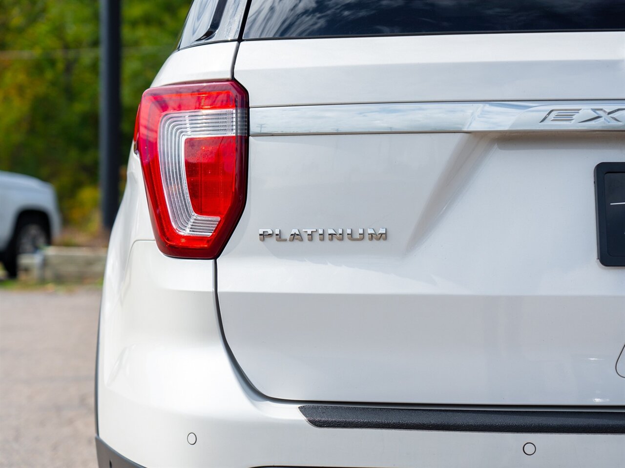 2017 Ford Explorer Platinum - Photo 10 - Washington, MI 48094