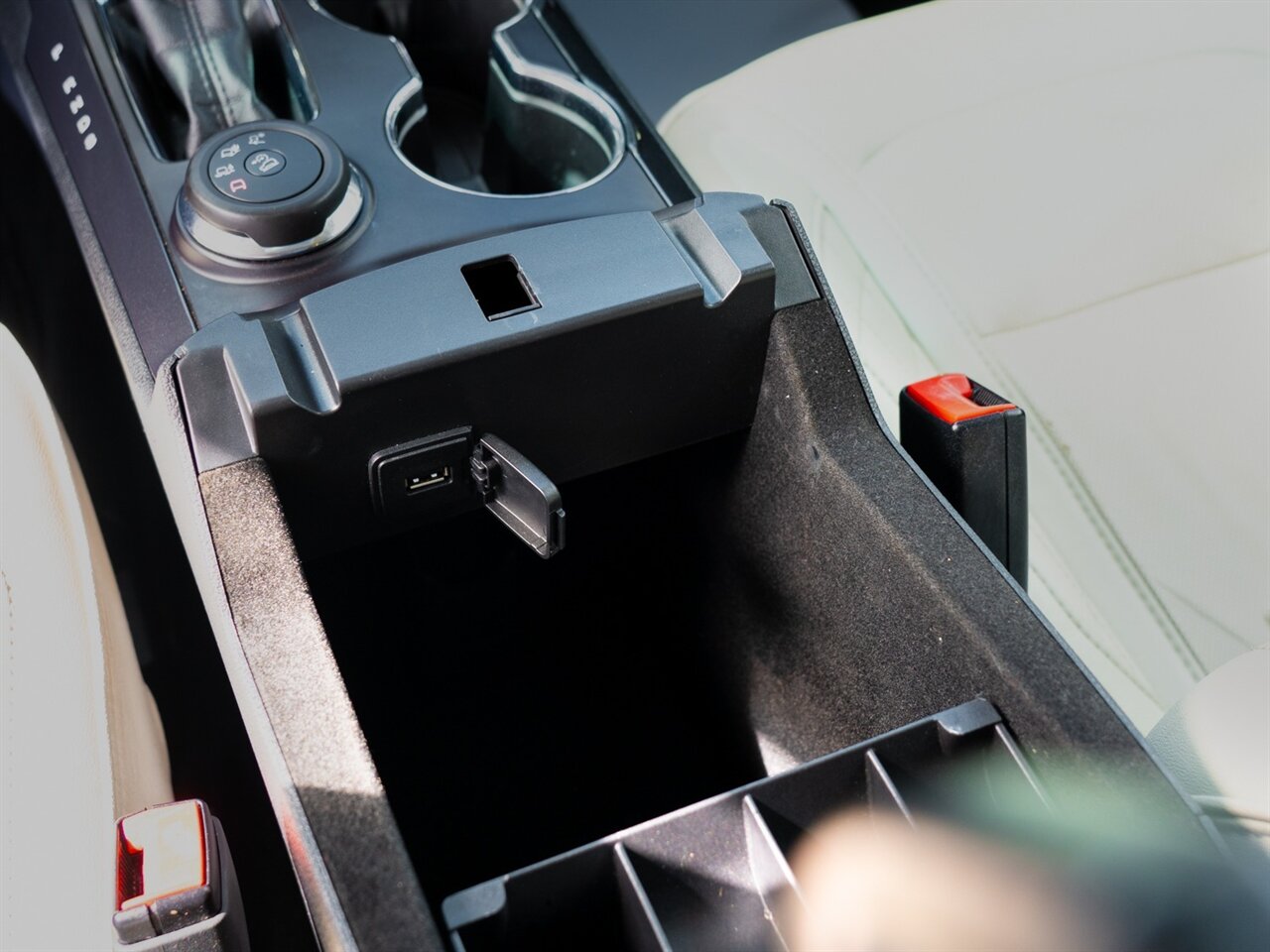 2017 Ford Explorer Platinum - Photo 43 - Washington, MI 48094