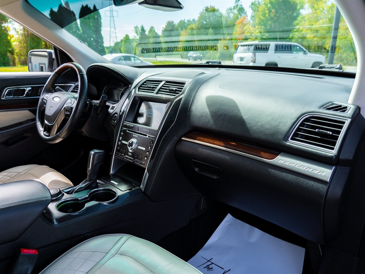 2017 Ford Explorer Platinum - Photo 20 - Washington, MI 48094