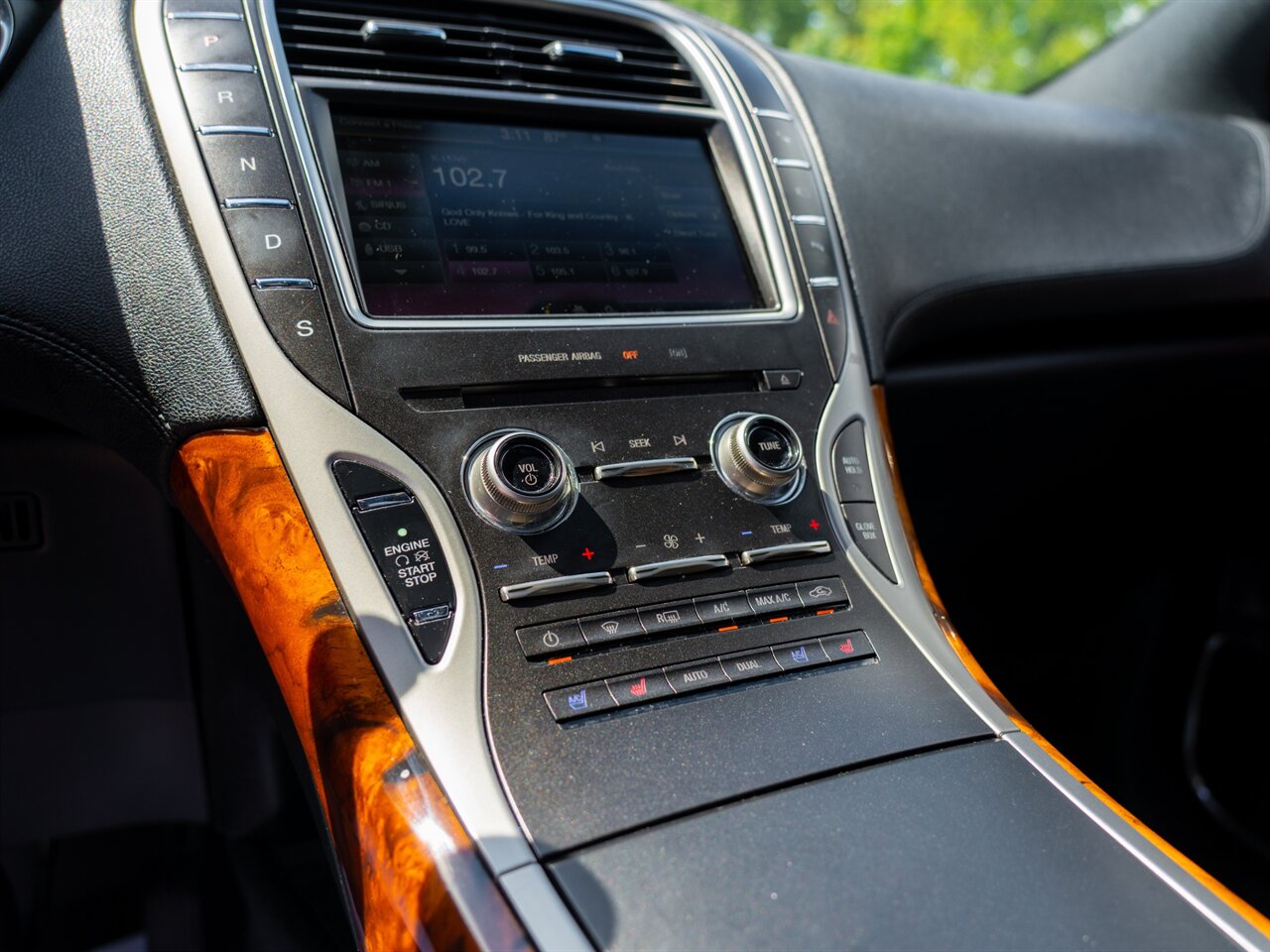 2016 Lincoln MKX Reserve photo 31