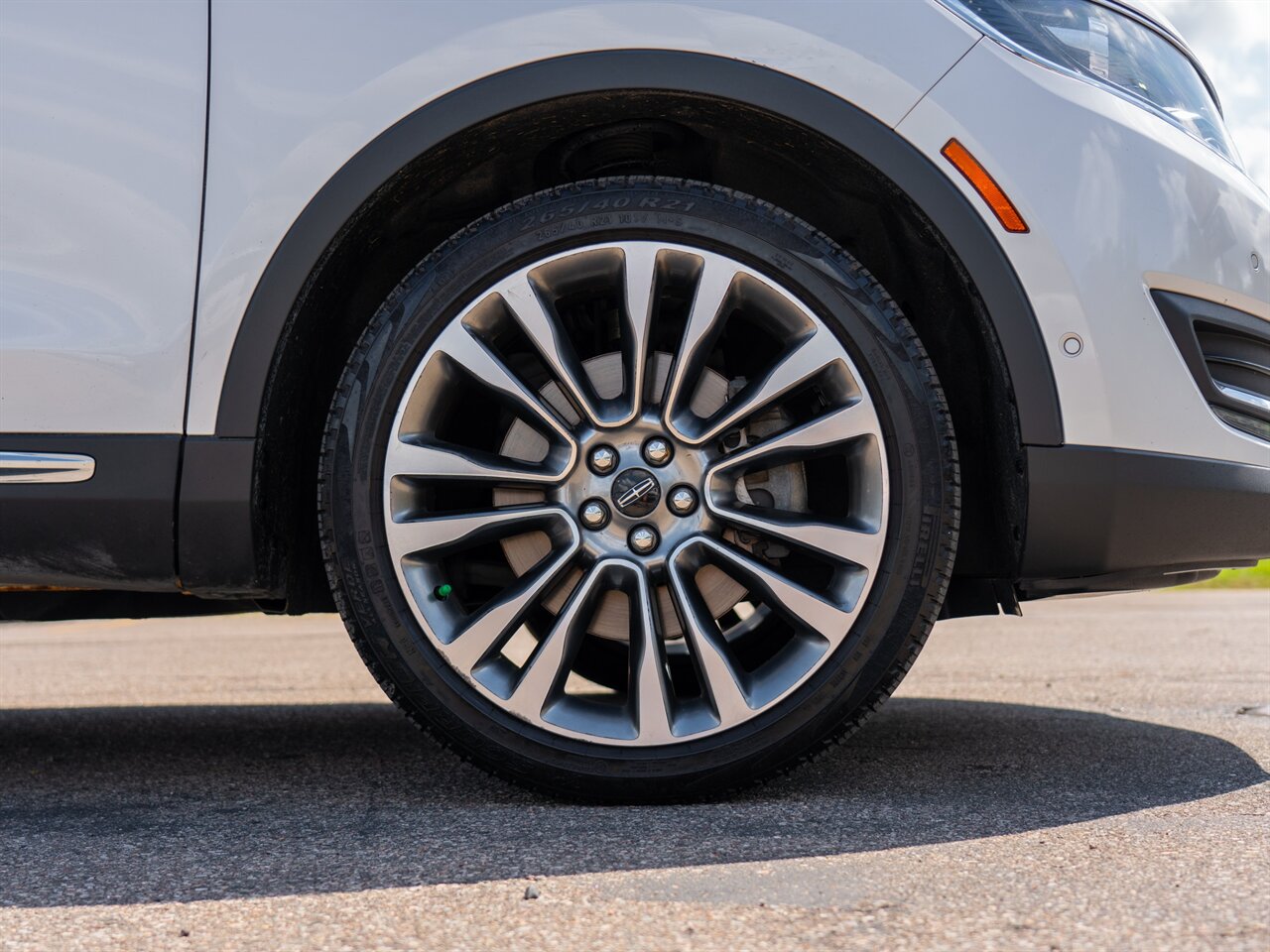 2016 Lincoln MKX Reserve photo 42