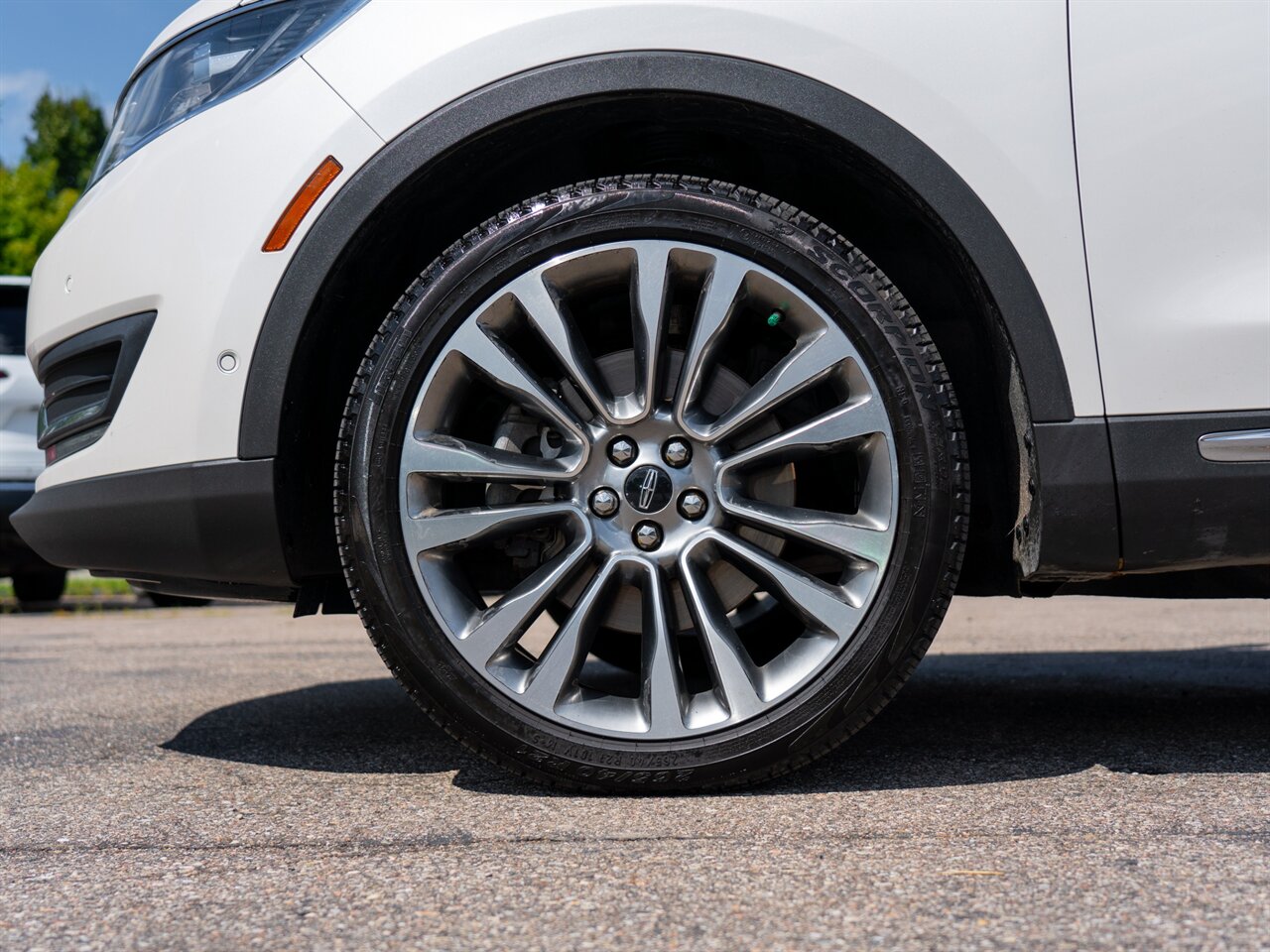 2016 Lincoln MKX Reserve photo 41