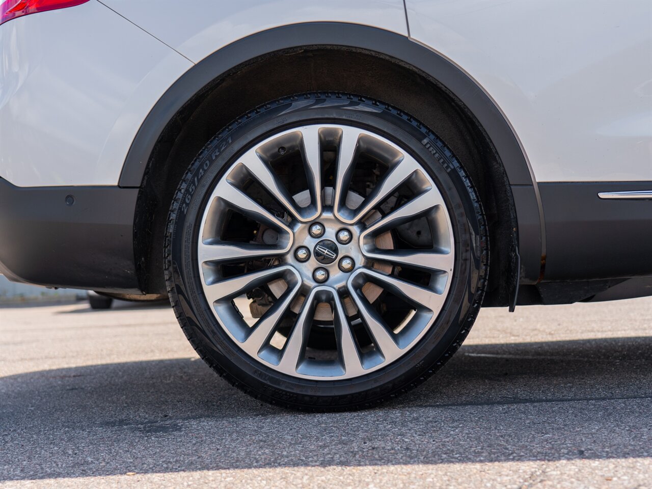 2016 Lincoln MKX Reserve photo 43