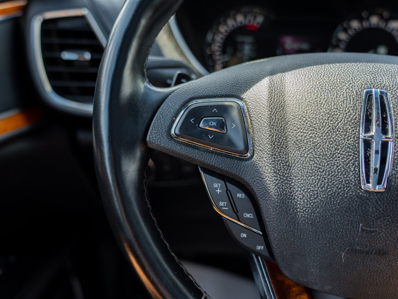 2016 Lincoln MKX Reserve photo 26