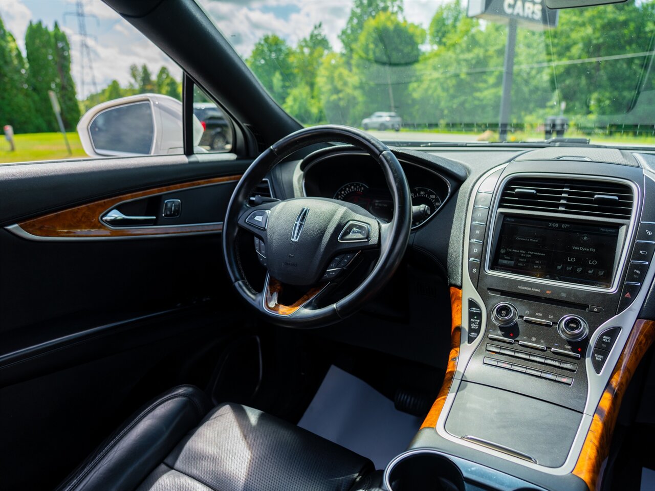2016 Lincoln MKX Reserve photo 23