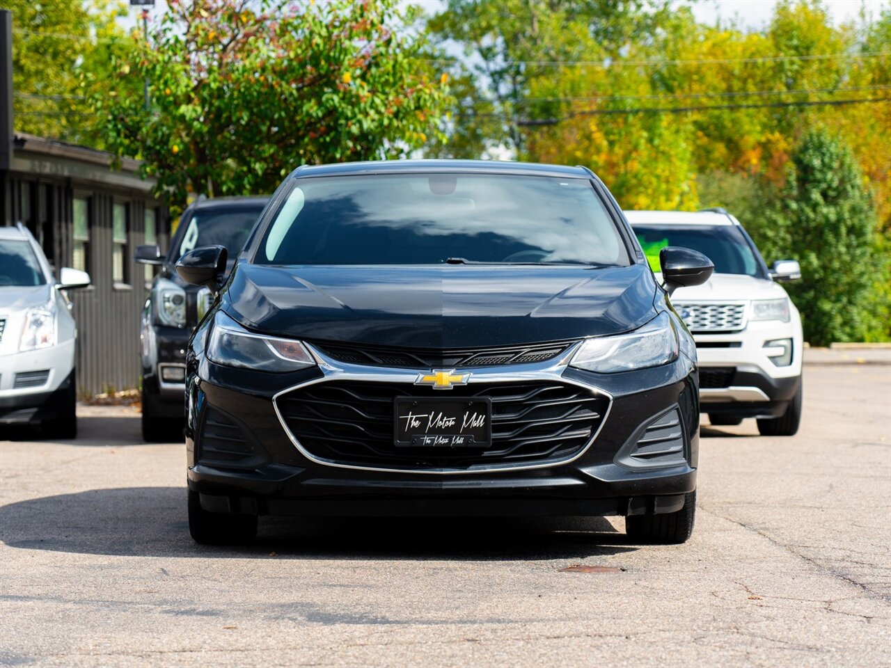 2019 Chevrolet Cruze LT   - Photo 2 - Washington, MI 48094