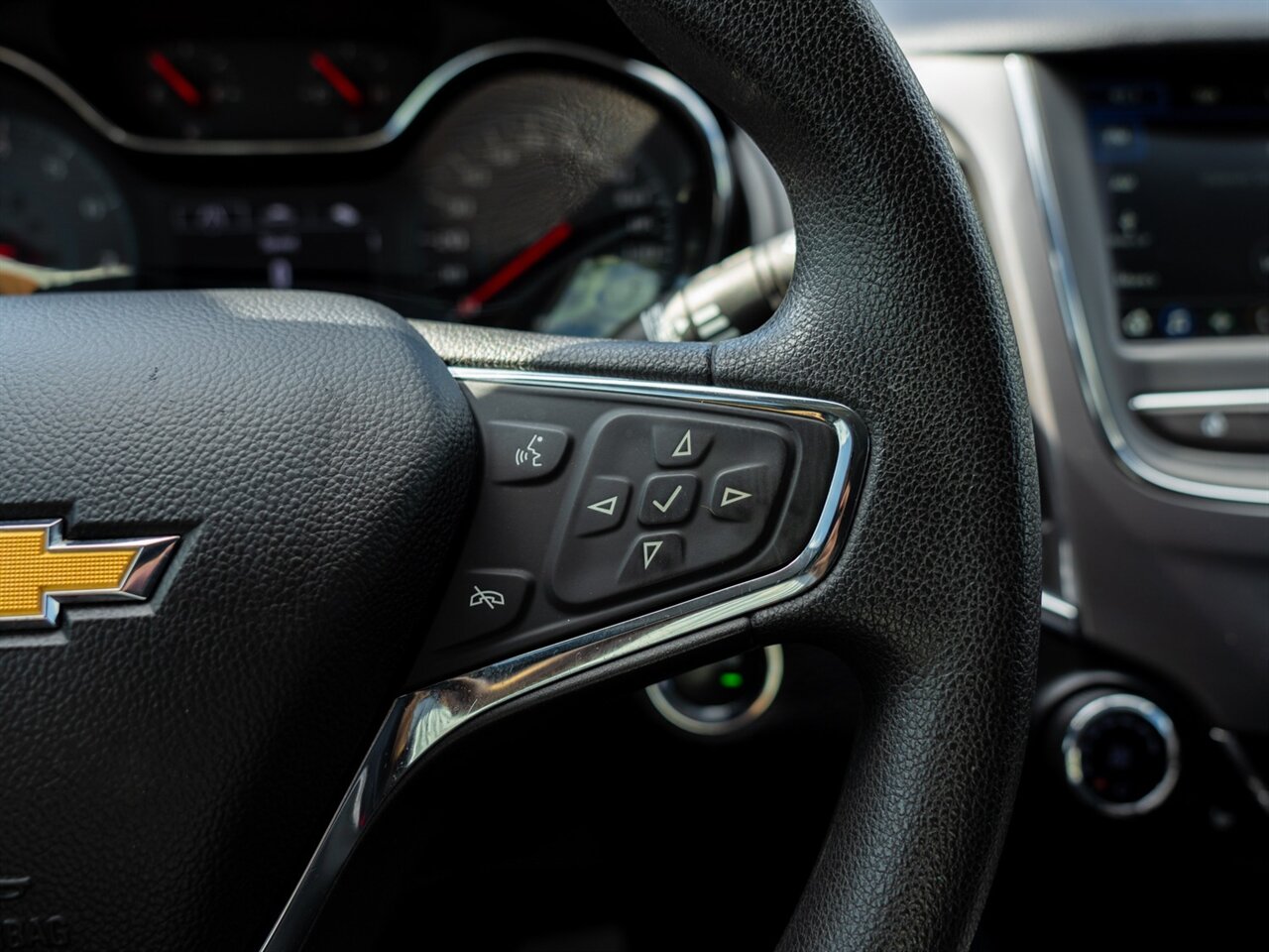 2019 Chevrolet Cruze LT   - Photo 27 - Washington, MI 48094