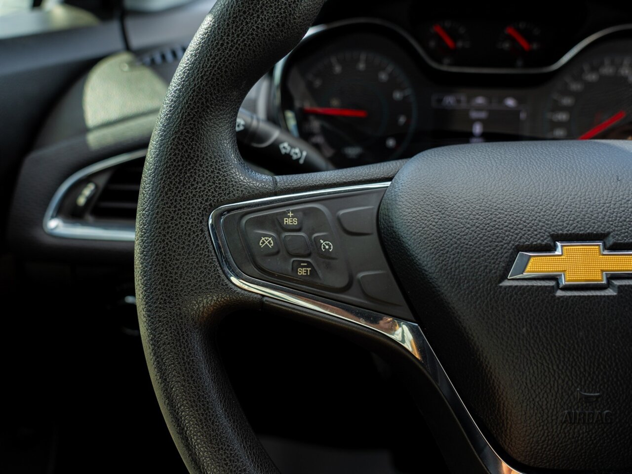 2019 Chevrolet Cruze LT   - Photo 26 - Washington, MI 48094