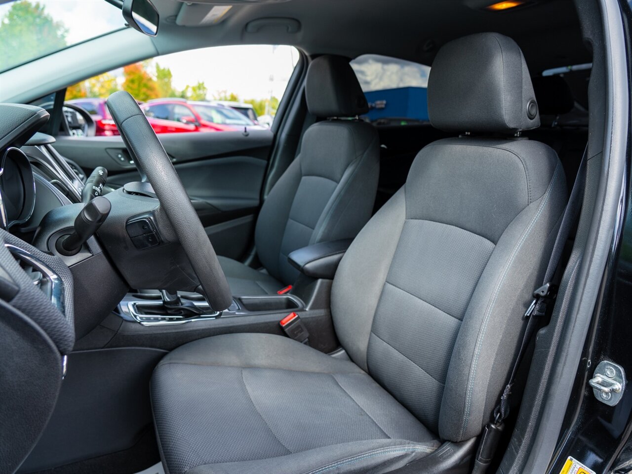 2019 Chevrolet Cruze LT   - Photo 16 - Washington, MI 48094