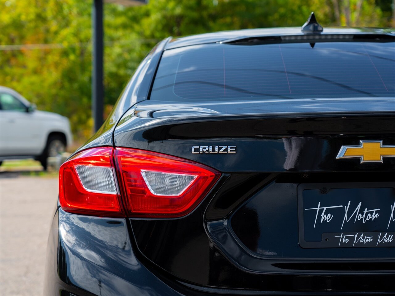 2019 Chevrolet Cruze LT   - Photo 10 - Washington, MI 48094