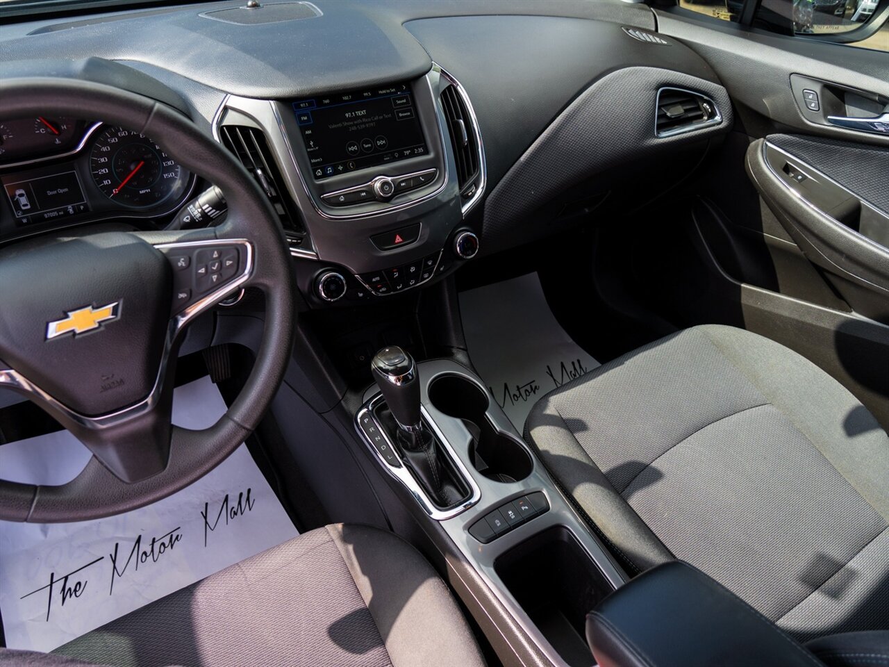 2019 Chevrolet Cruze LT   - Photo 32 - Washington, MI 48094