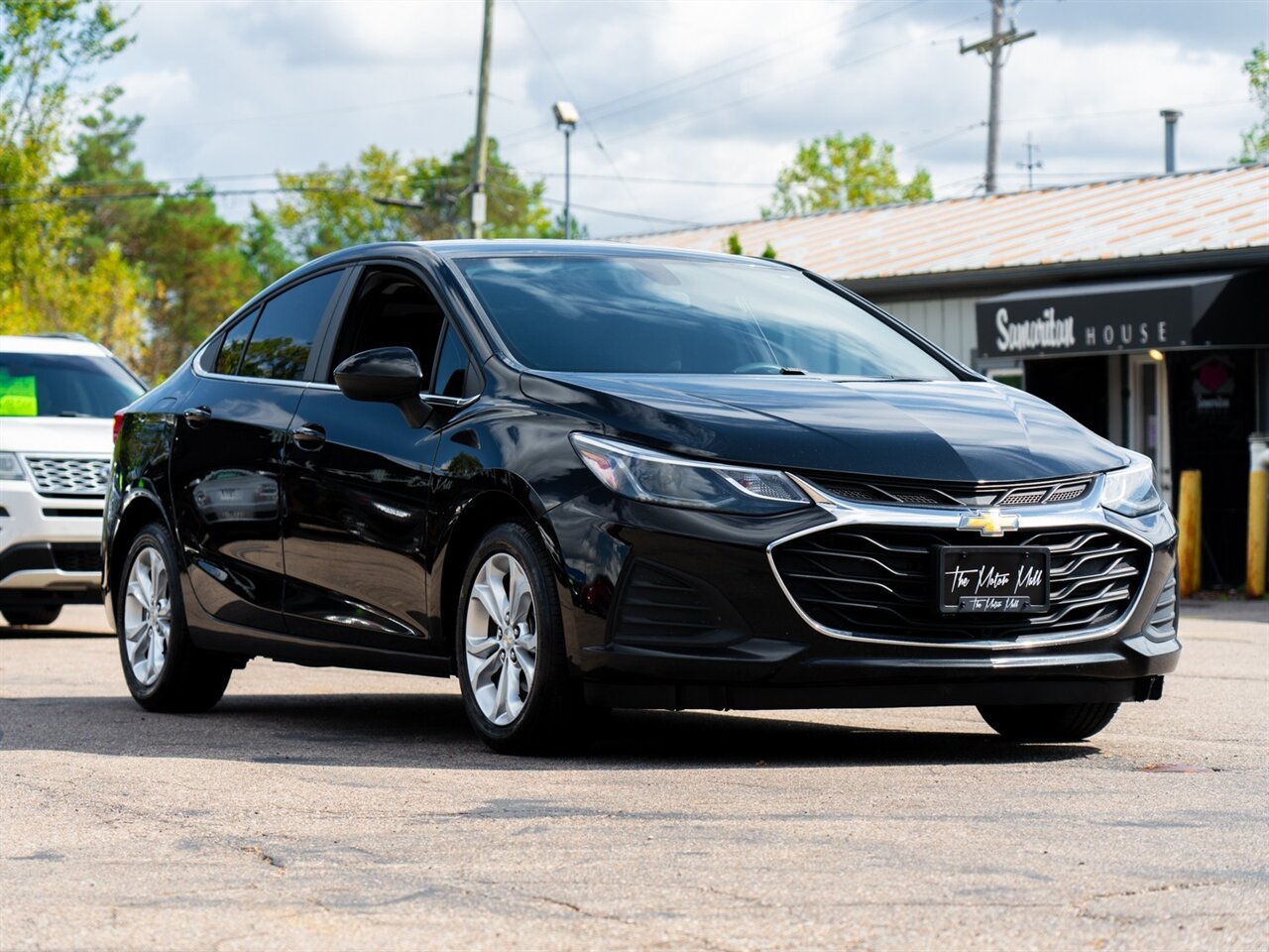 2019 Chevrolet Cruze LT photo 2