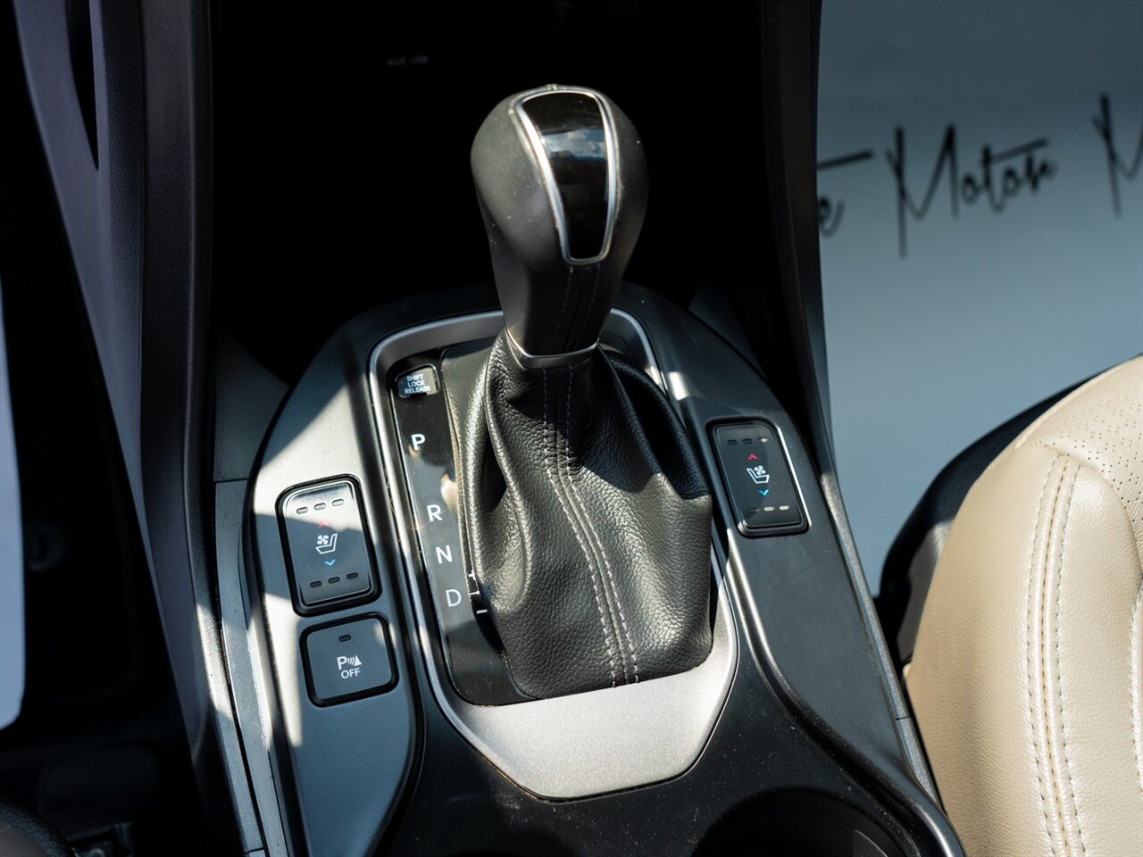 2016 Hyundai SANTA FE Sport 2.0T - Photo 35 - Washington, MI 48094