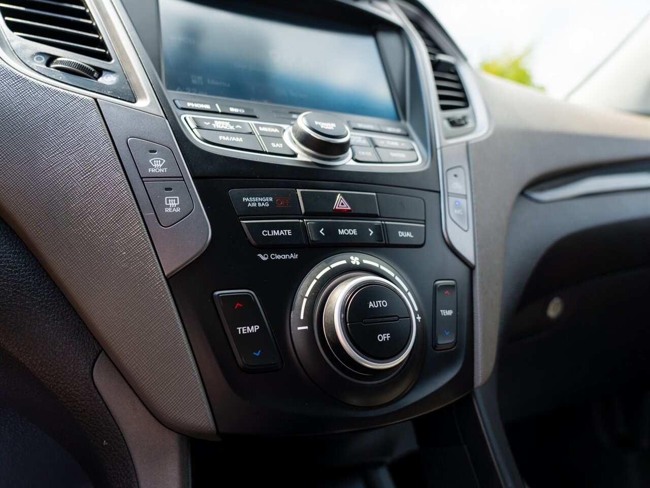 2016 Hyundai SANTA FE Sport 2.0T - Photo 32 - Washington, MI 48094