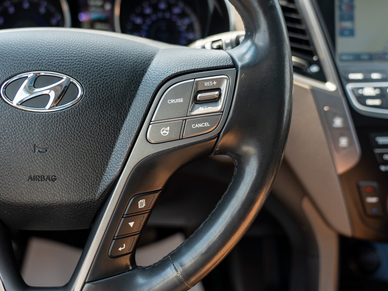 2016 Hyundai SANTA FE Sport 2.0T - Photo 27 - Washington, MI 48094
