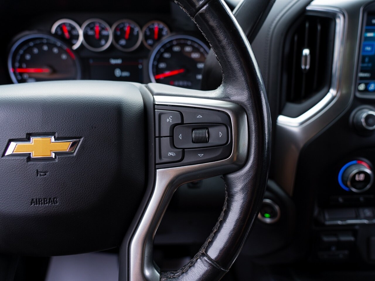 2022 Chevrolet Silverado 2500HD LT - Photo 32 - Washington, MI 48094