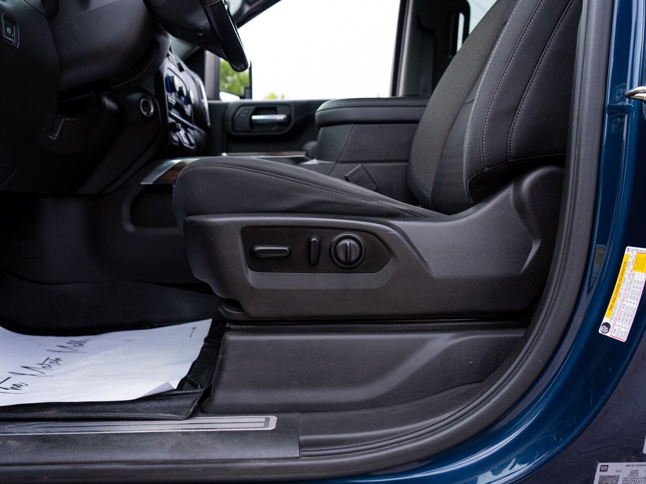 2022 Chevrolet Silverado 2500HD LT - Photo 19 - Washington, MI 48094