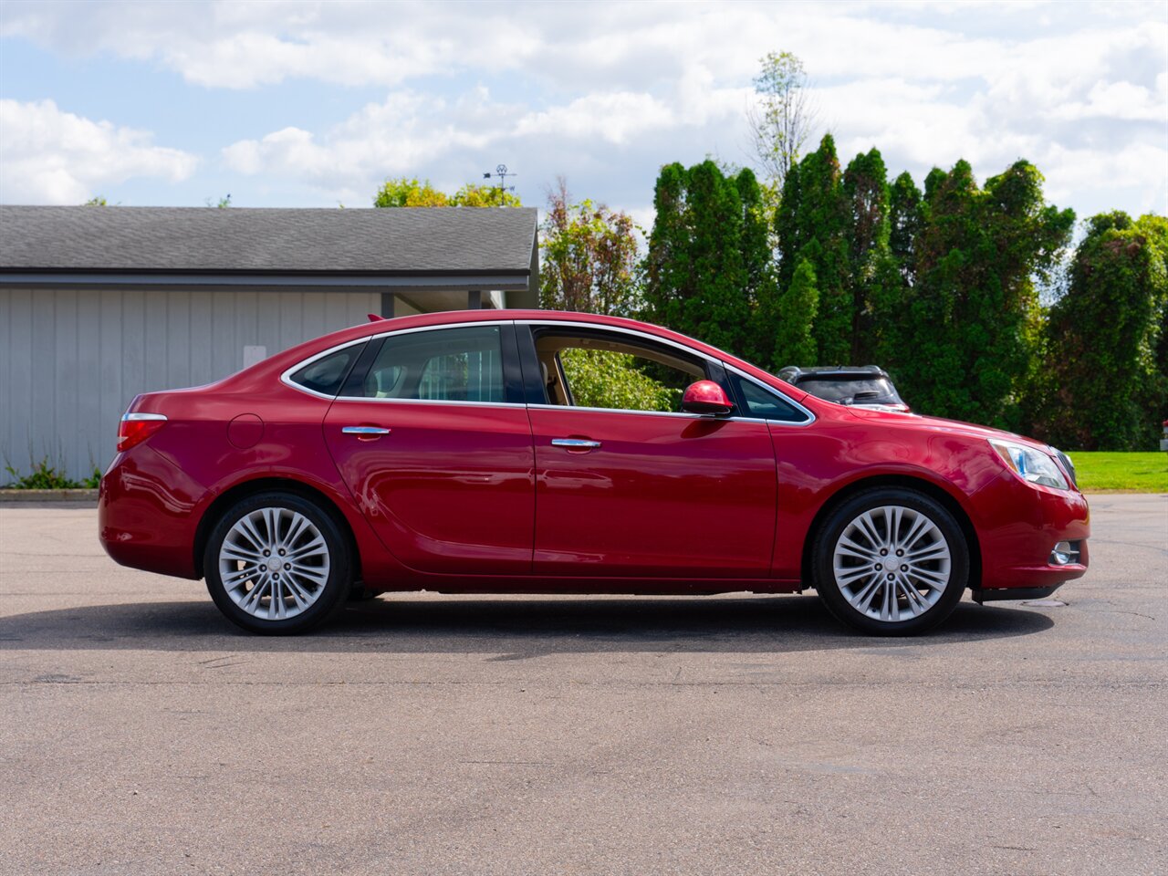 2013 Buick Verano   - Photo 4 - Washington, MI 48094