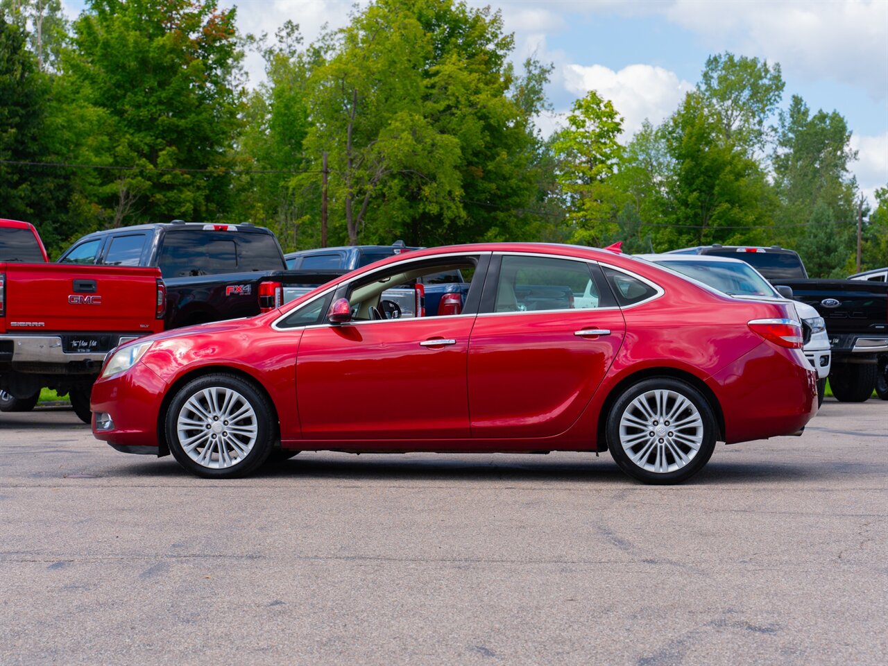 2013 Buick Verano   - Photo 8 - Washington, MI 48094