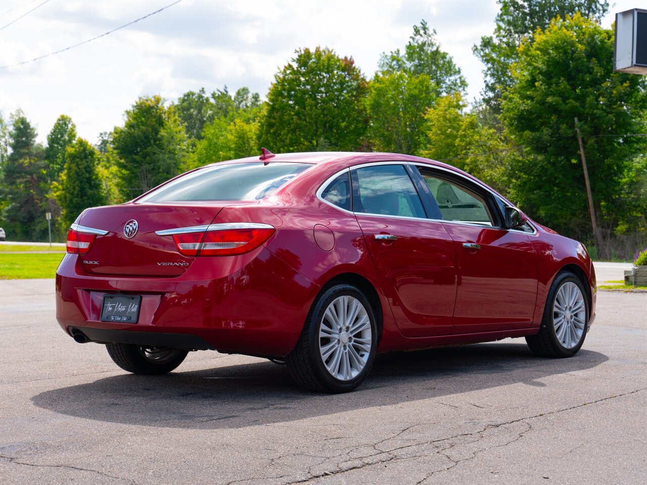 2013 Buick Verano   - Photo 5 - Washington, MI 48094