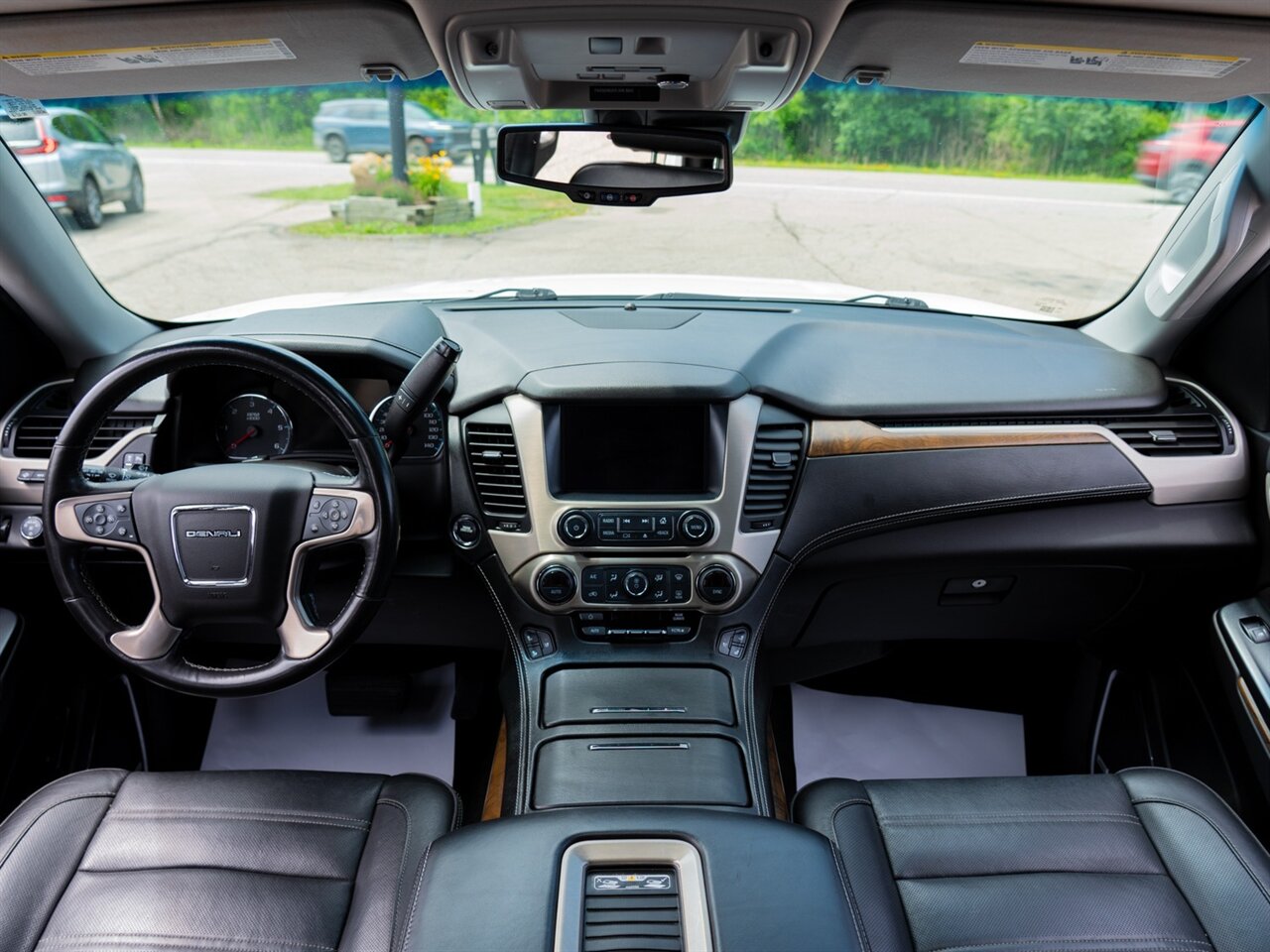 2018 GMC Yukon XL Denali - Photo 28 - Washington, MI 48094