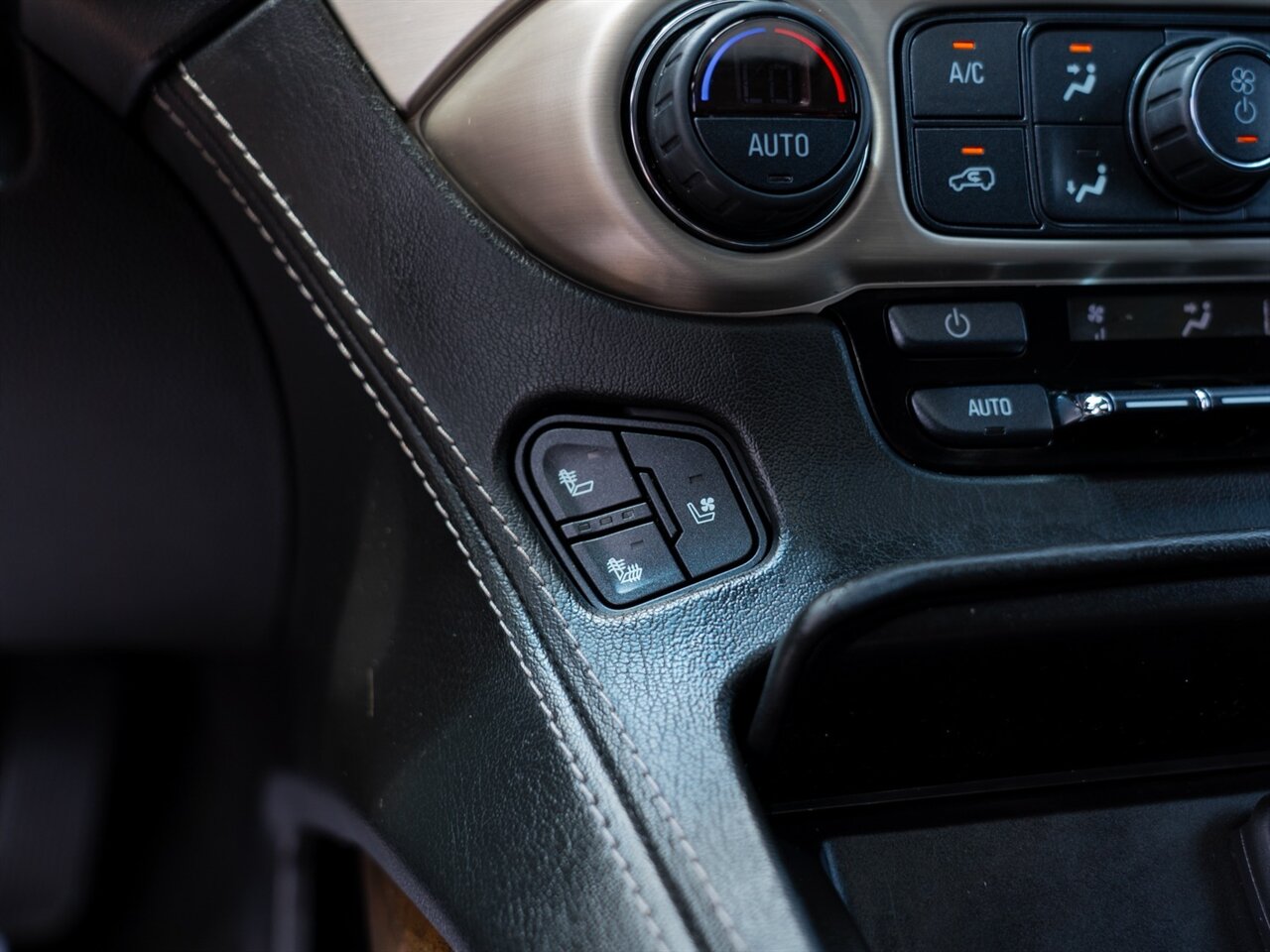 2018 GMC Yukon XL Denali - Photo 40 - Washington, MI 48094