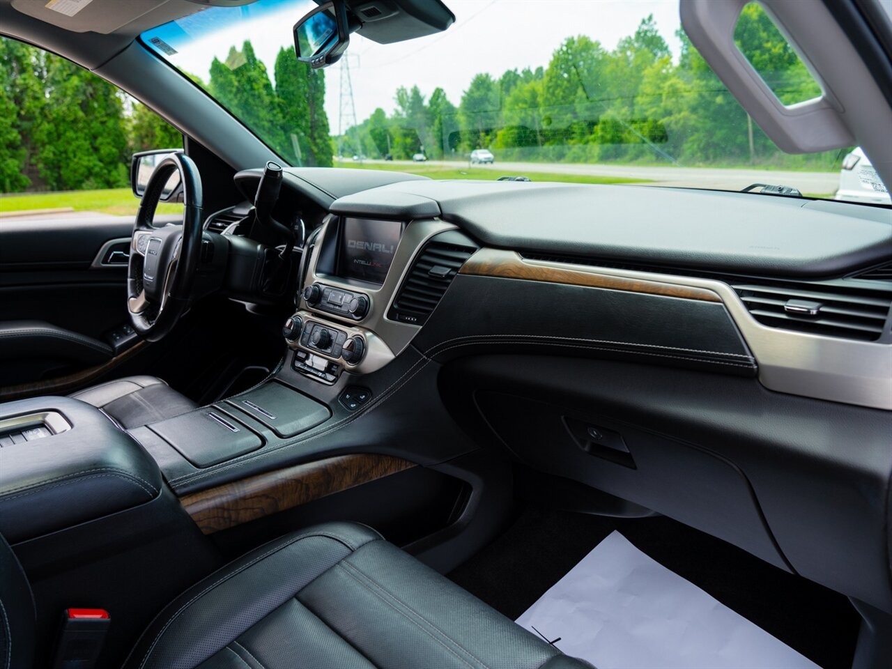 2018 GMC Yukon XL Denali - Photo 20 - Washington, MI 48094