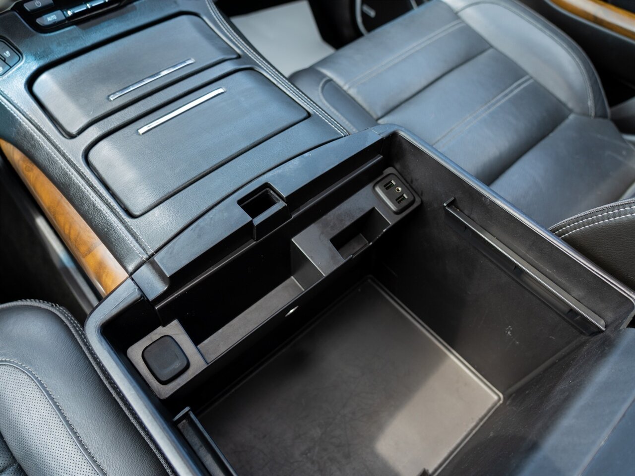 2018 GMC Yukon XL Denali - Photo 44 - Washington, MI 48094